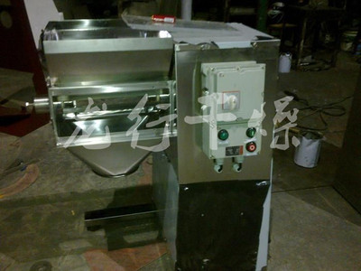 YK系列摇摆式颗粒机